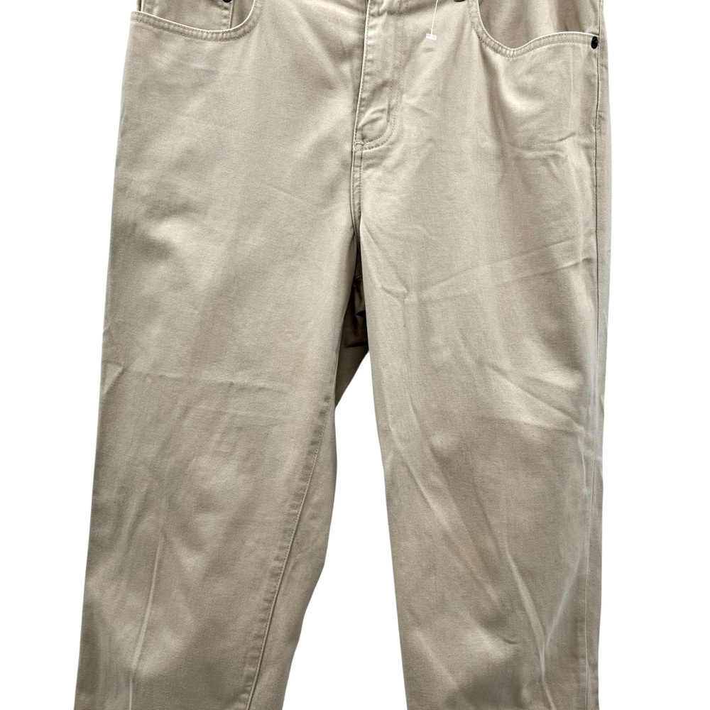 The L.R.L. Lauren Jean Co. Beige ￼Classic Midcalf Cropped Jean Pants in size 6